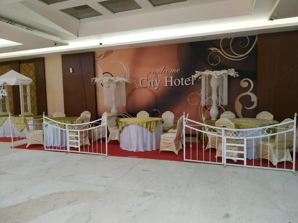 City Hotel Tasikmalaya Exterior photo