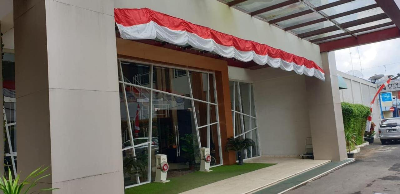 City Hotel Tasikmalaya Exterior photo