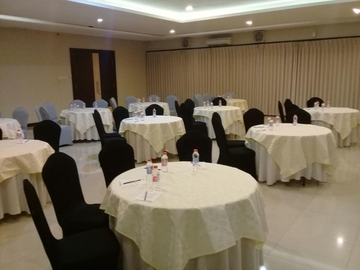 City Hotel Tasikmalaya Exterior photo